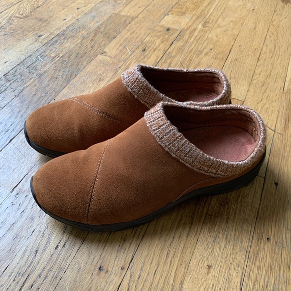 Walking Backless Slip-On Mule with Conceal. Vionic Womens Action Arbor Clog